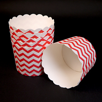 Бумажные стаканчики для кексов красные полоски 60*56 мм, 10 шт
