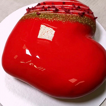 Муссовый торт в форме сердца